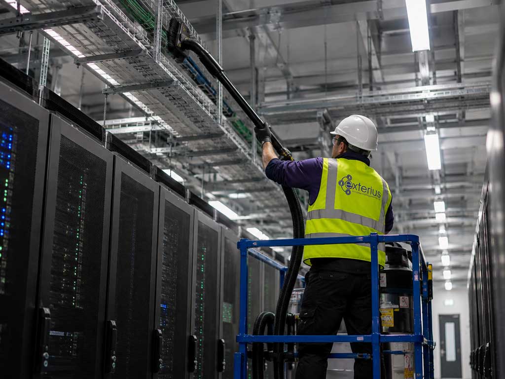 data centre cleaning service 1 data centre cleaning service 1