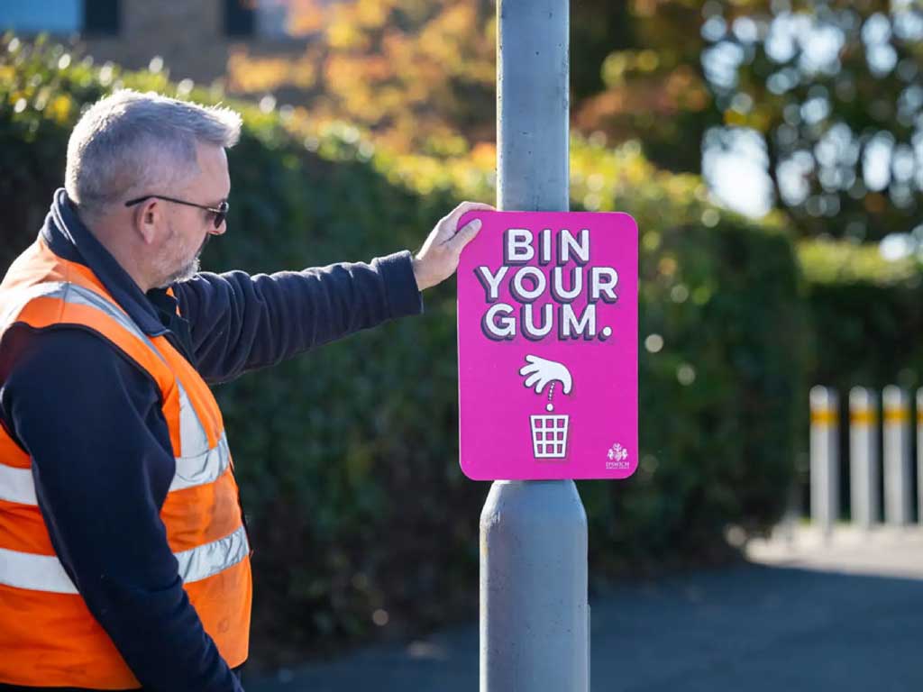 keep britain tidy exterius chewing gum grant feaatured